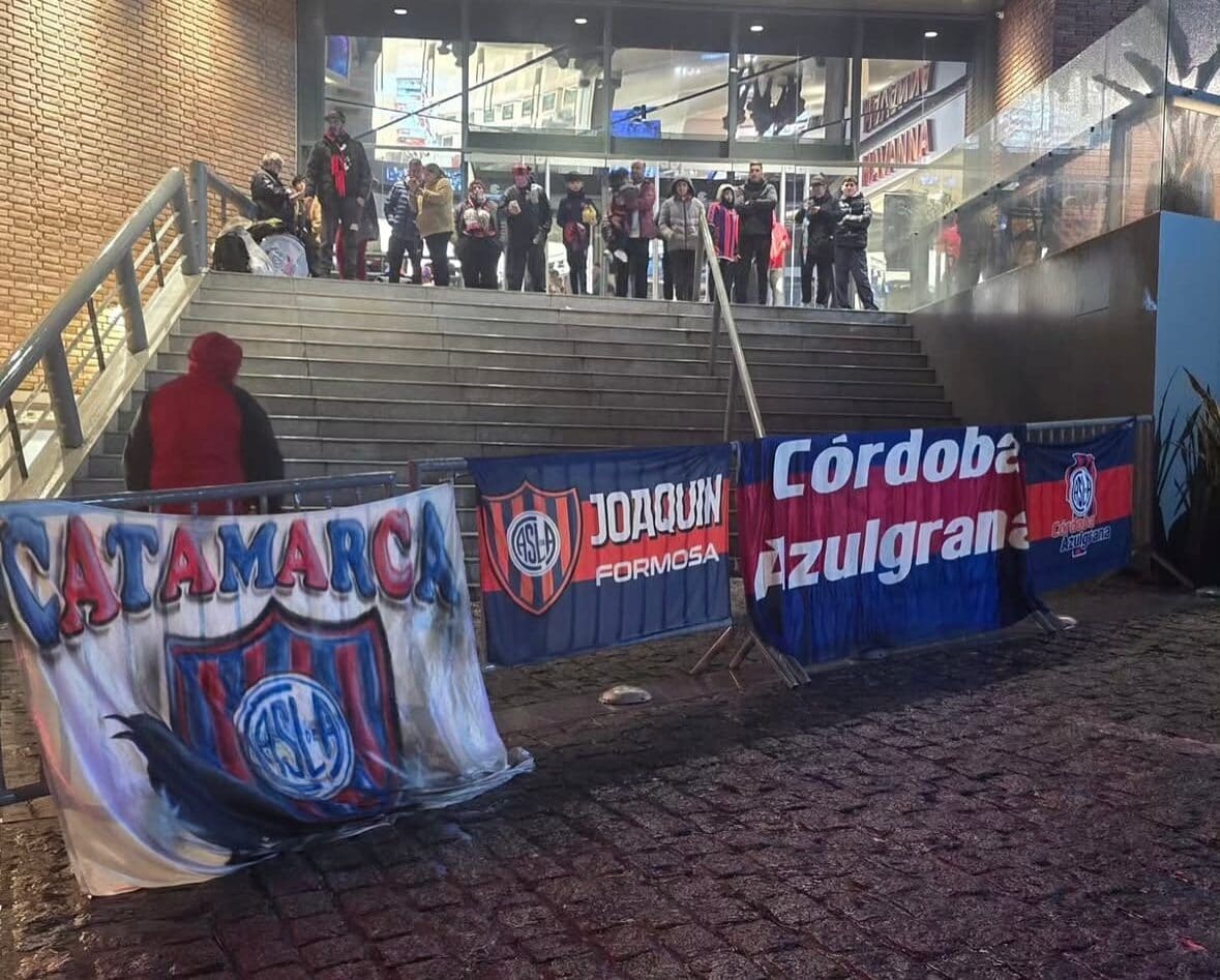 Recibimiento del plantel en Córdoba