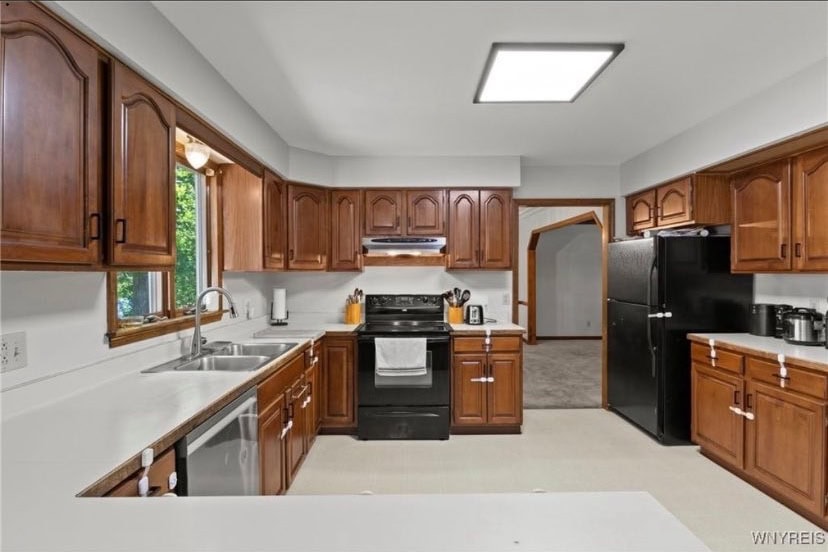 Warm brown wood kitchen before refinishing