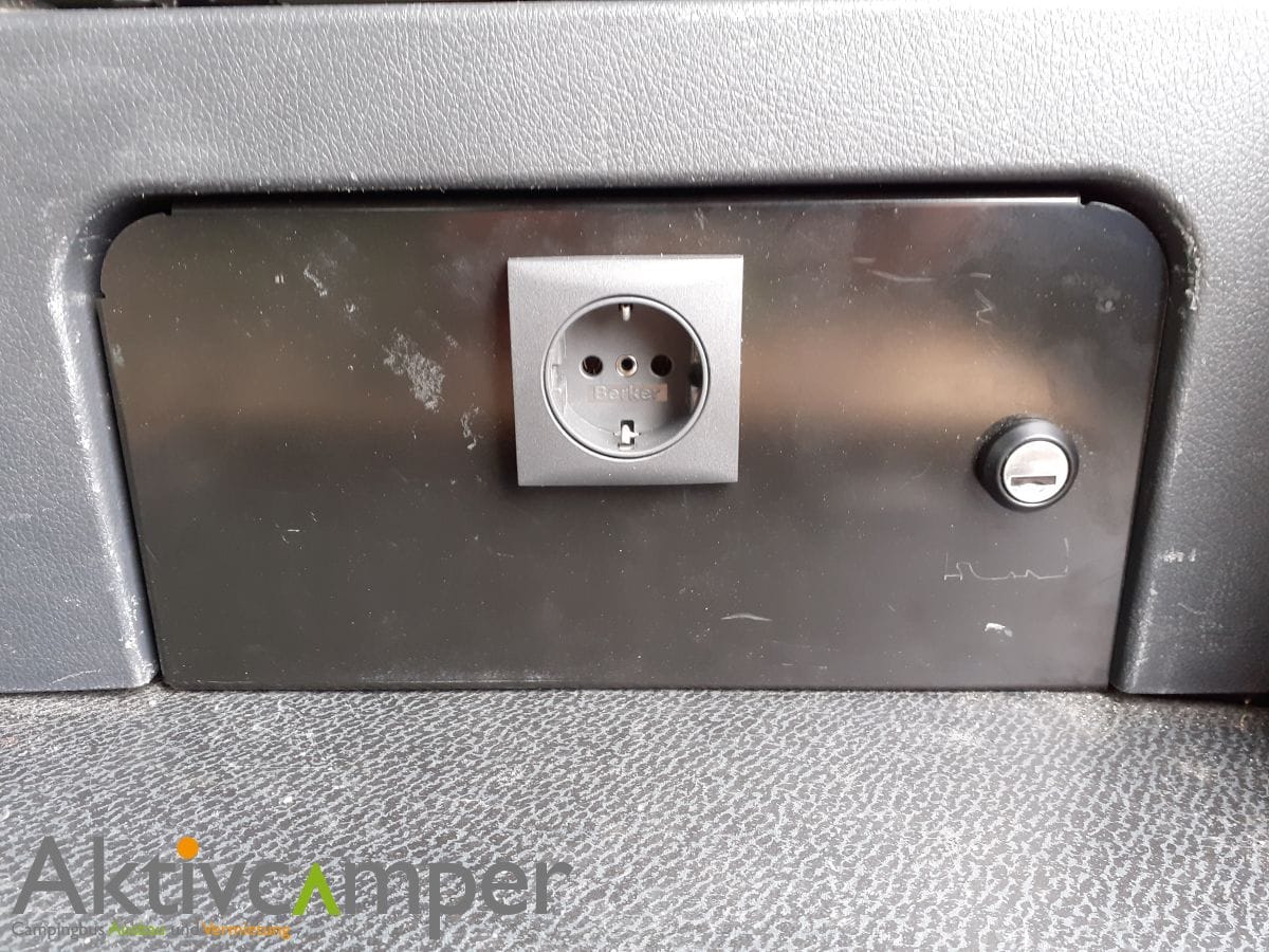 Stecker Motorhaube CEE 230V Landstrom Mercedes Vito Camper 639 Safe