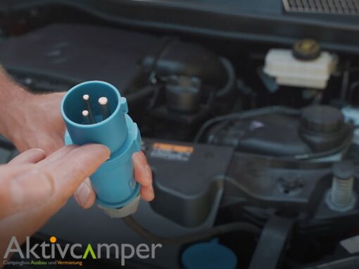 Stecker Motorhaube CEE 230V Landstrom Mercedes Vito Camper vorne