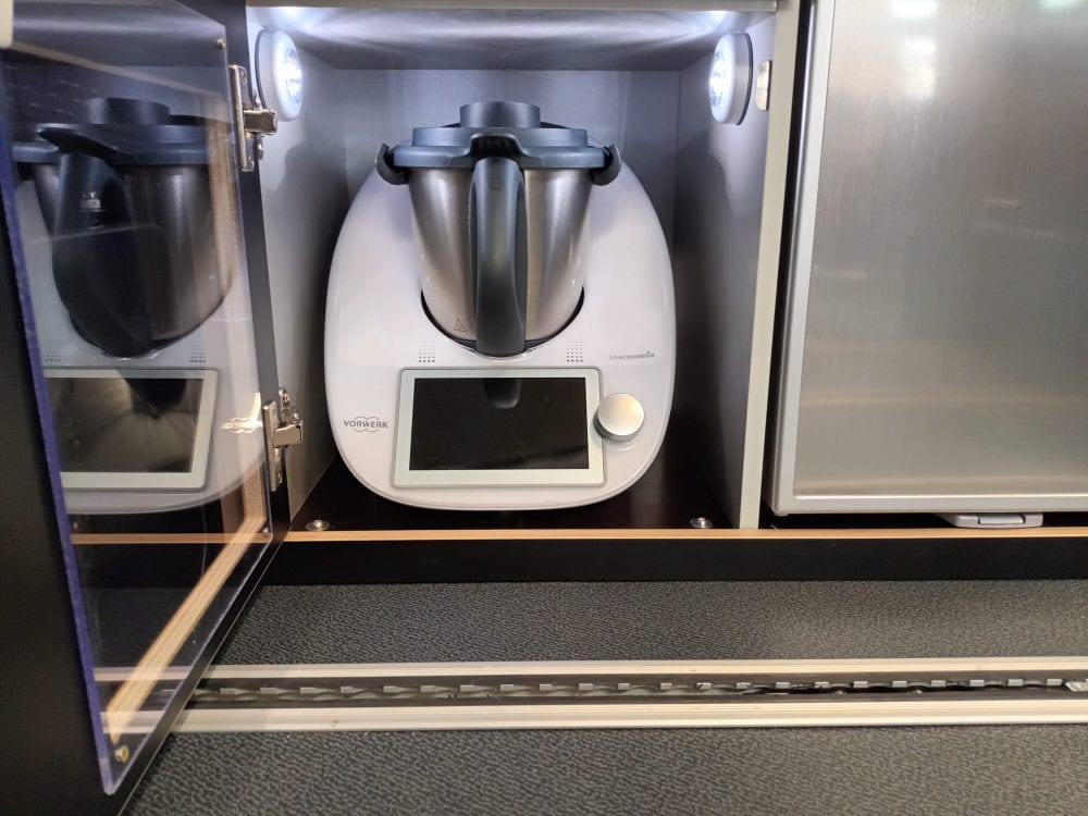 Aktivcamper KKüche Vito V-Klasse EQV Außendusche Wasser Wechselrichter Thermomix