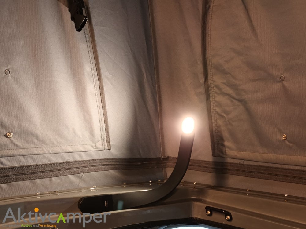 LED Leselampe Schwanenhals im Aufstelldach 3