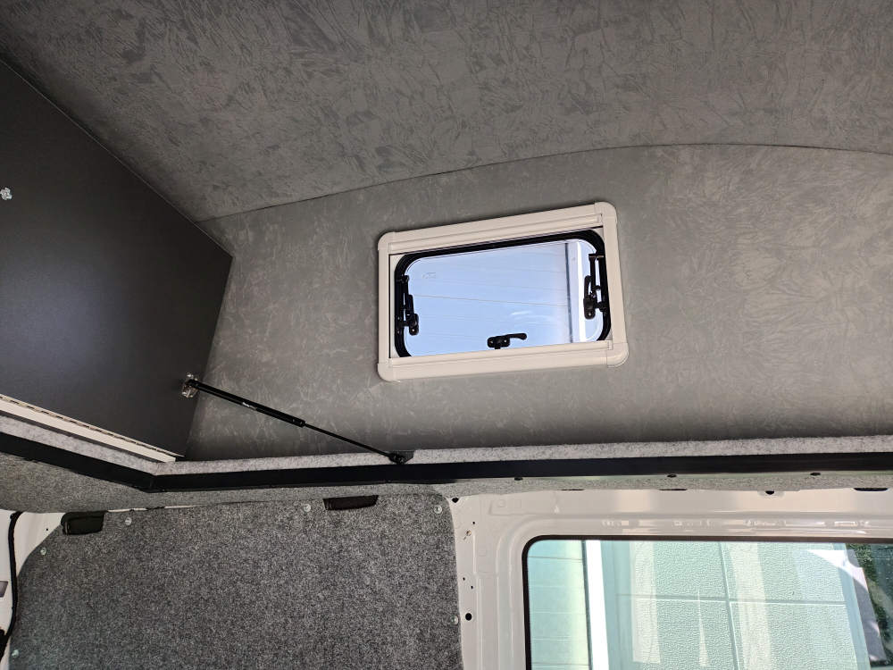 Hochdach Vito V-Klasse Mercedes festes Hochdach nachgerüstet alternative Aufstelldach Marco Polo Innenverkleidung