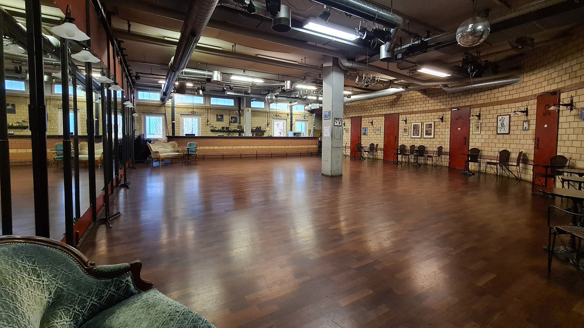 Silbando Saal 1