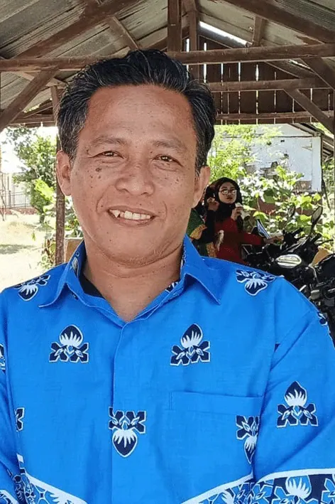 AMRI WARIS,S.T