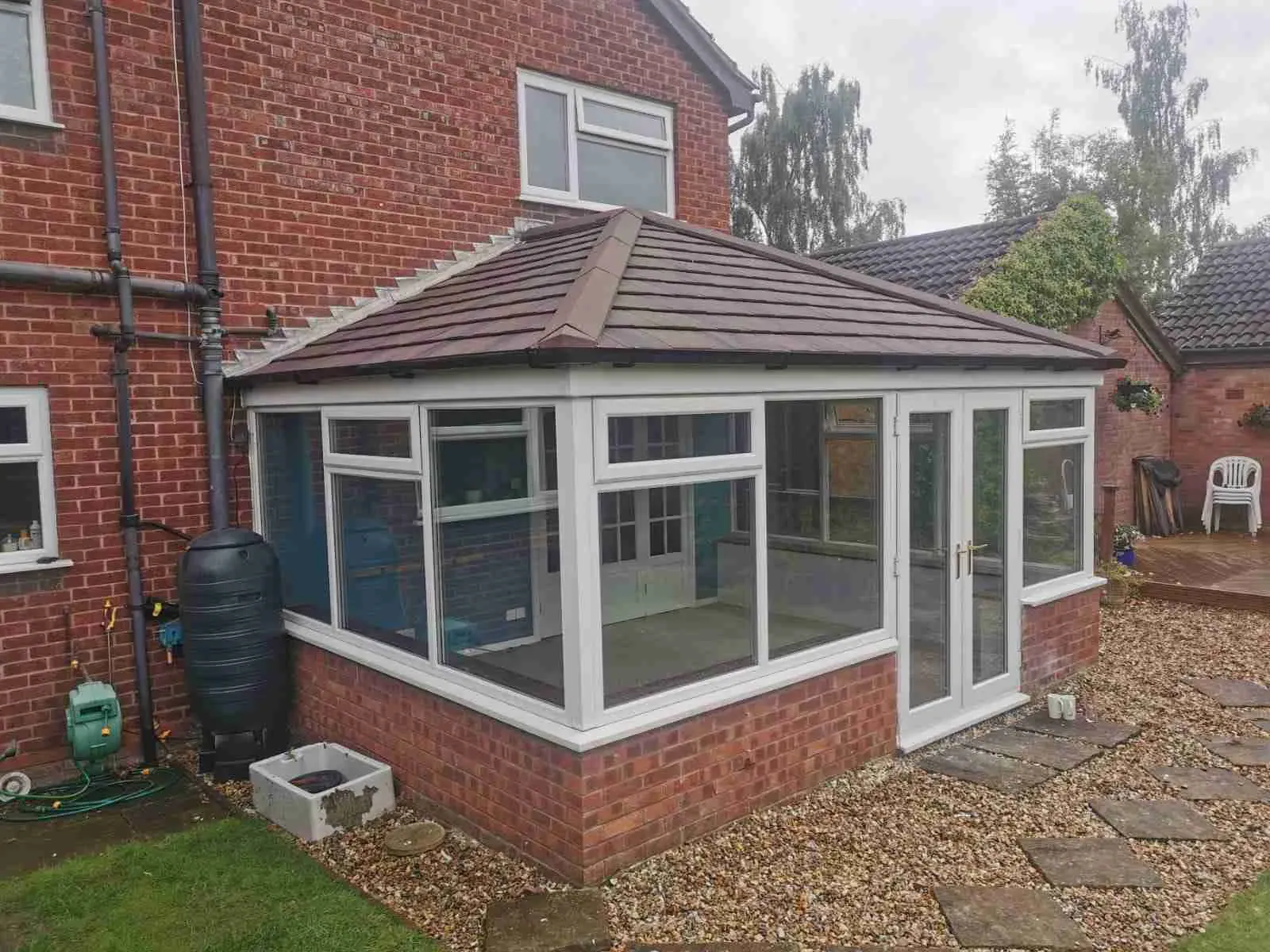 Best Type of Conservatory Roof for UK Weather – What Works & What to Avoid