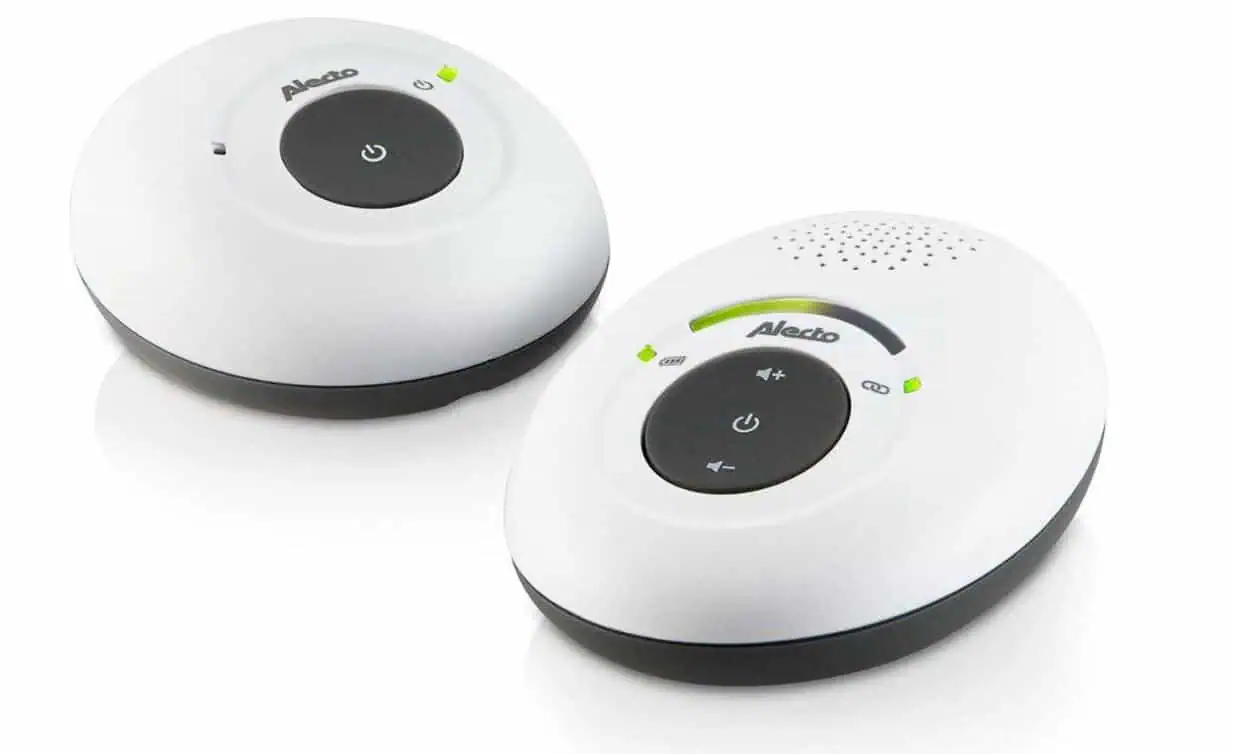 Een babyfoon stelt je gerust tijdens het slaaptrainen van je kind