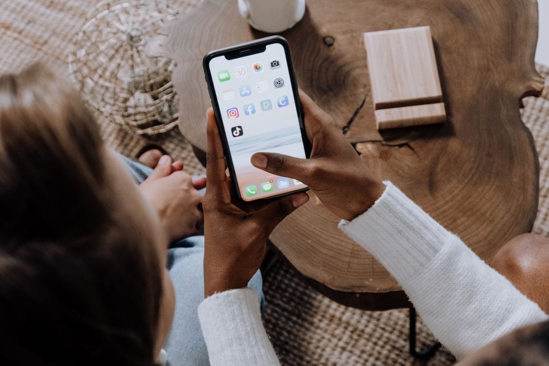 Usunięcie konta z ekranu logowania na Instagramie