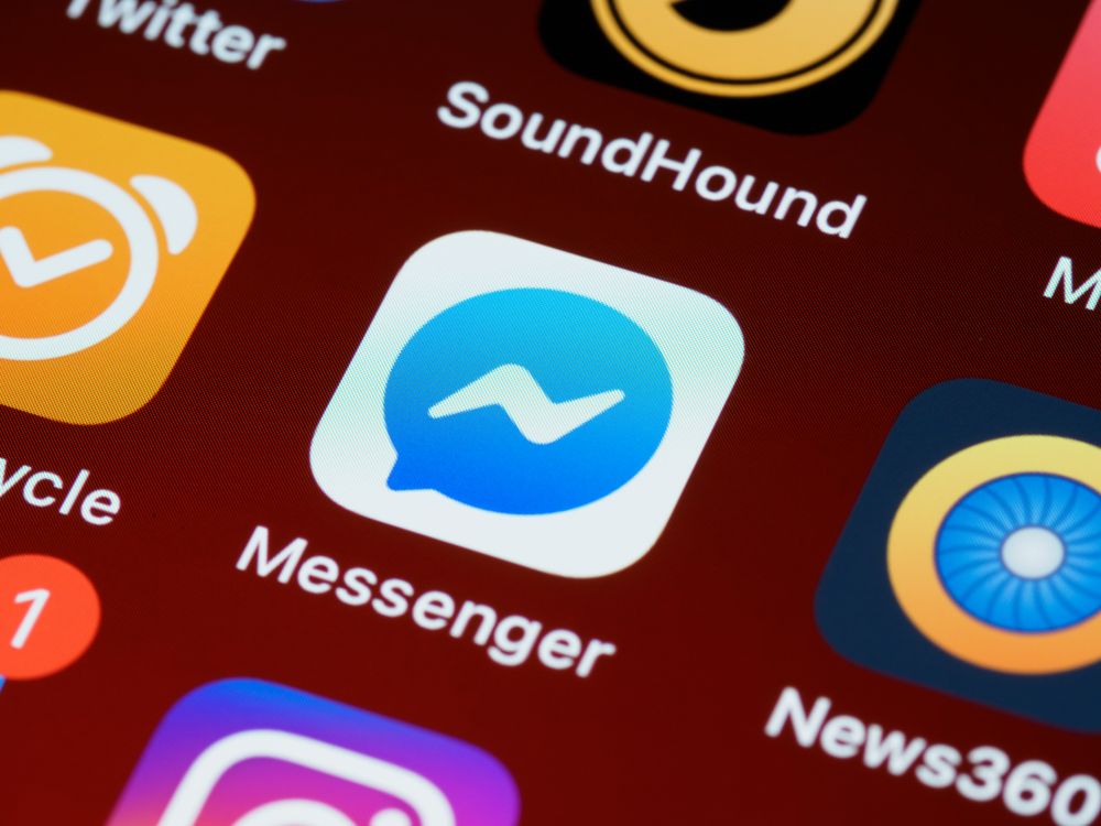 Odinstalowanie aplikacji Facebook i Messenger ze smartfona lub komputera