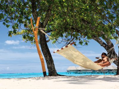 Tropical Love Story: Crafting Your Dream Honeymoon in Tahiti’s Paradise