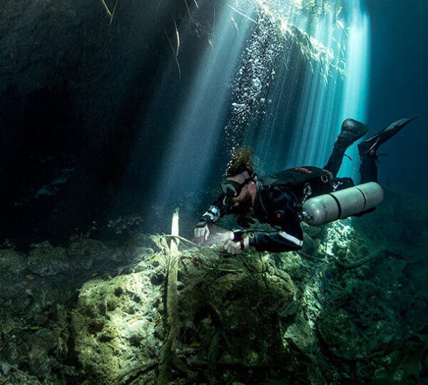 Cavern Dive 