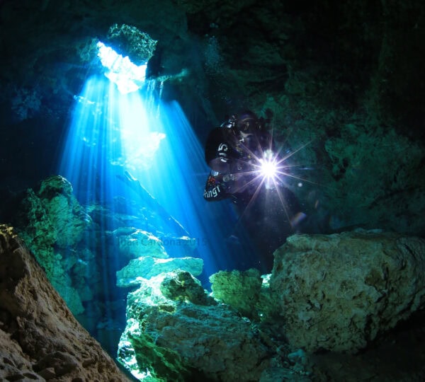 Cavern Diver