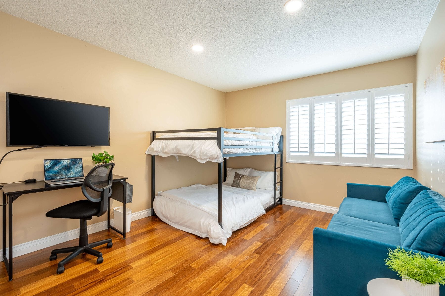 La Palma vacation rental private pool near Disneyland