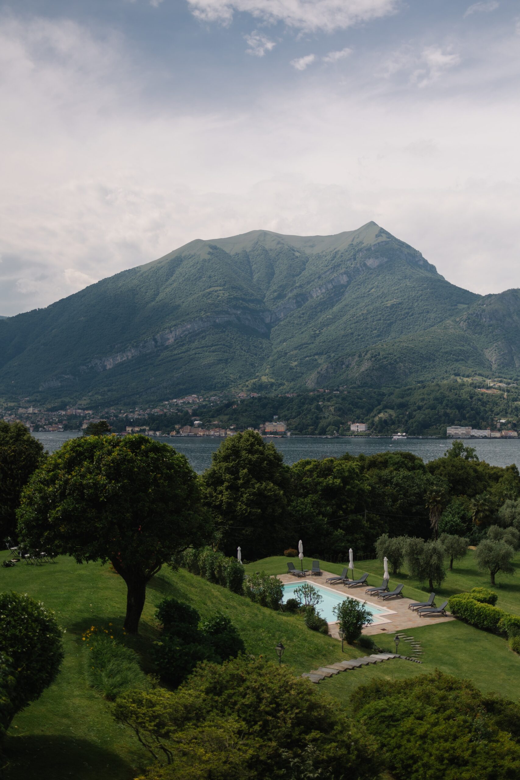 Getting ready moments before a Bellagio wedding on Lake Como