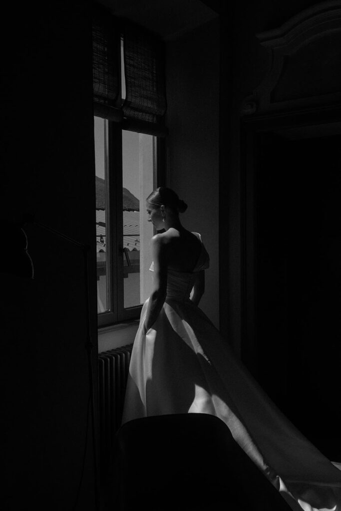Bridal preparations before the ceremony at Villa Morotti, Daverio, near Lake Maggiore