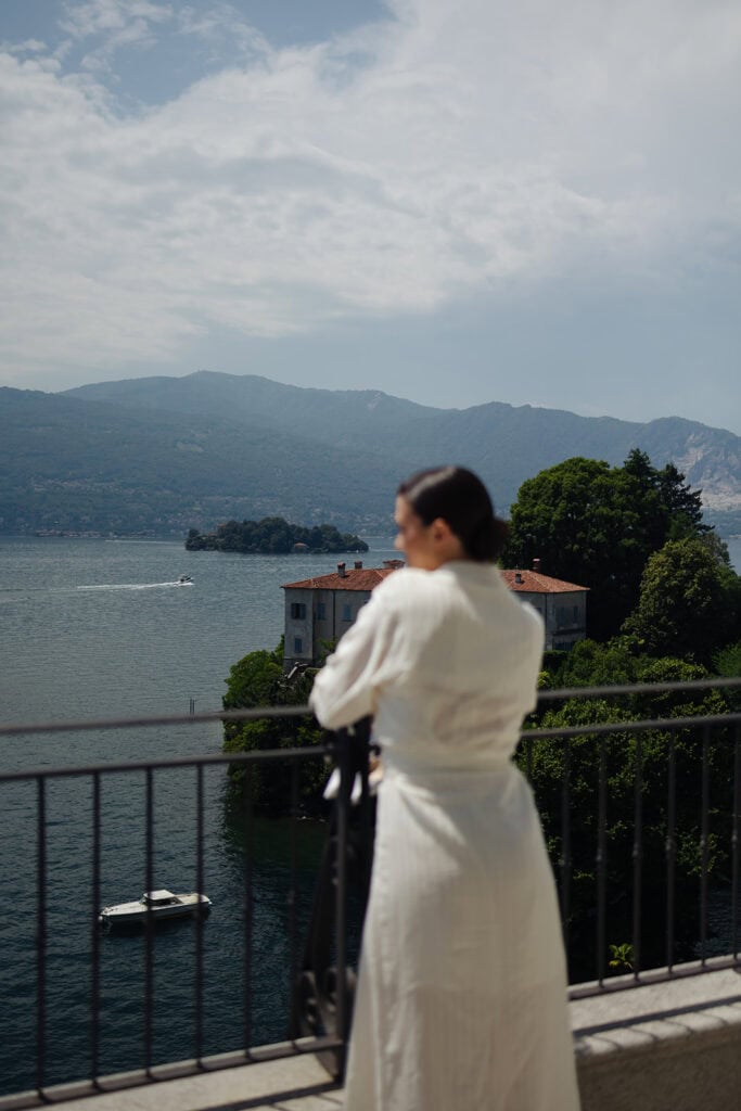 Bride and groom portrait session by Lake Maggiore, Villa Rusconi Clerici