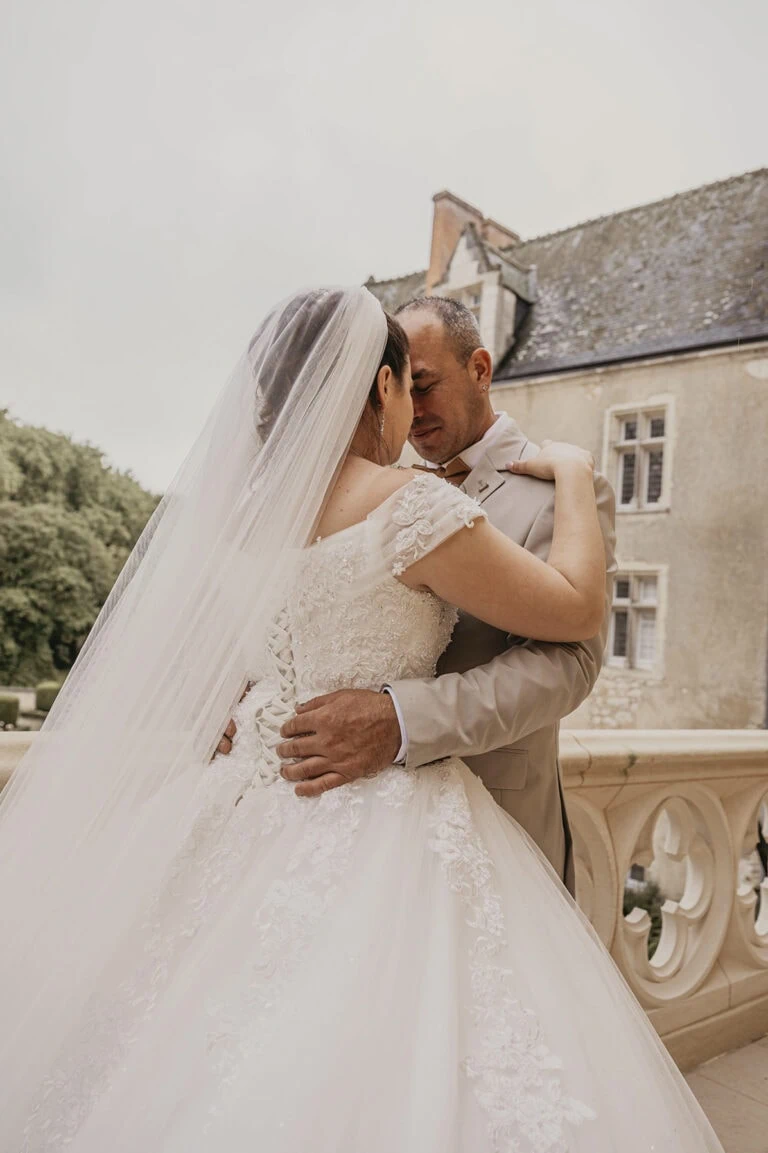Mariés lors d'une séance photo de mariage à rennes
