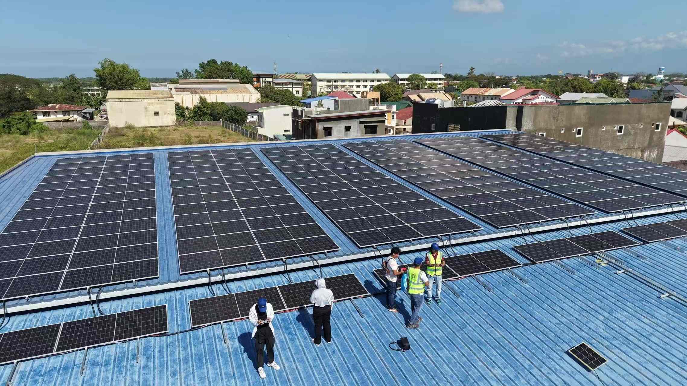 Hệ thống năng lượng mặt trời 100kW cho kho lạnh | Nghiên cứu trường hợp dự án điện mặt trời thương mại