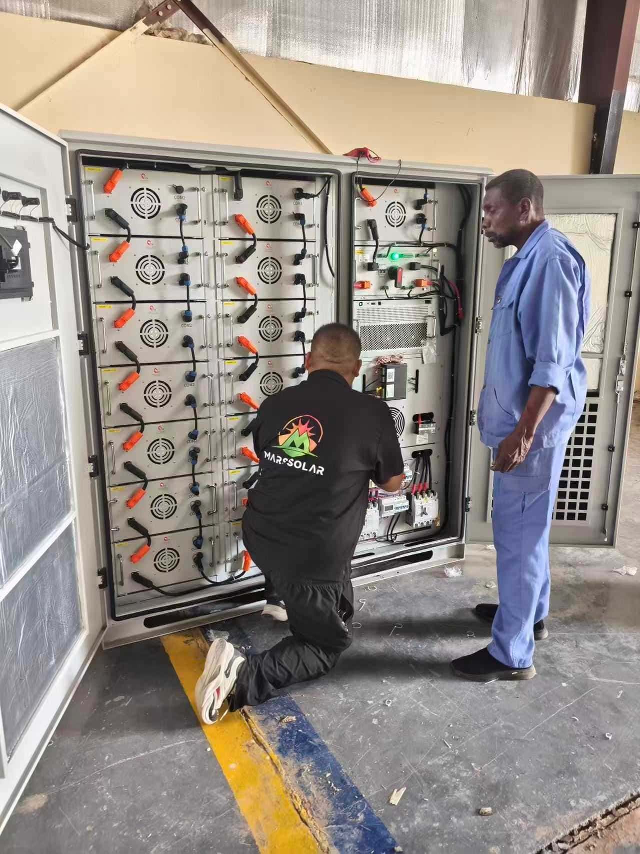 Sudan'da 7 Günde 100kW + 215kWh Güneş Enerjisi Depolama Mikro Şebekesini Nasıl Devreye Aldık?