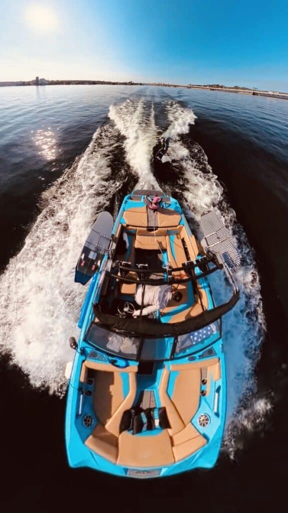 Tigé ATX 20 from above, carving a surf wake on Lake Washington
