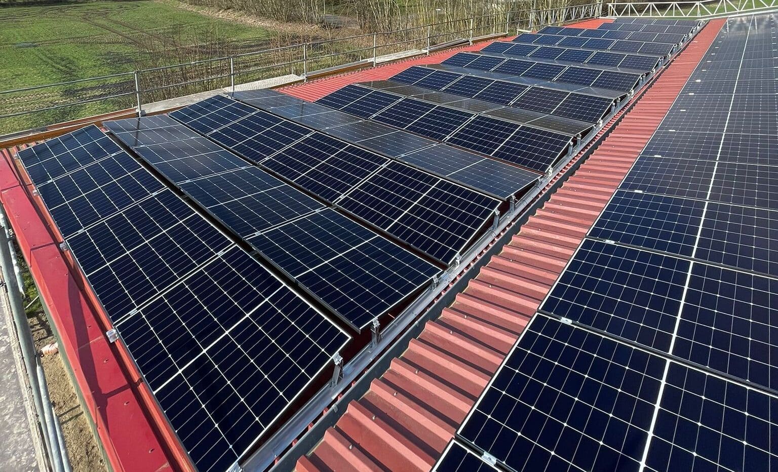 PV Firmen 2 PV-Montage-Begleitung vor Ort – Solaranlage wird dokumentiert