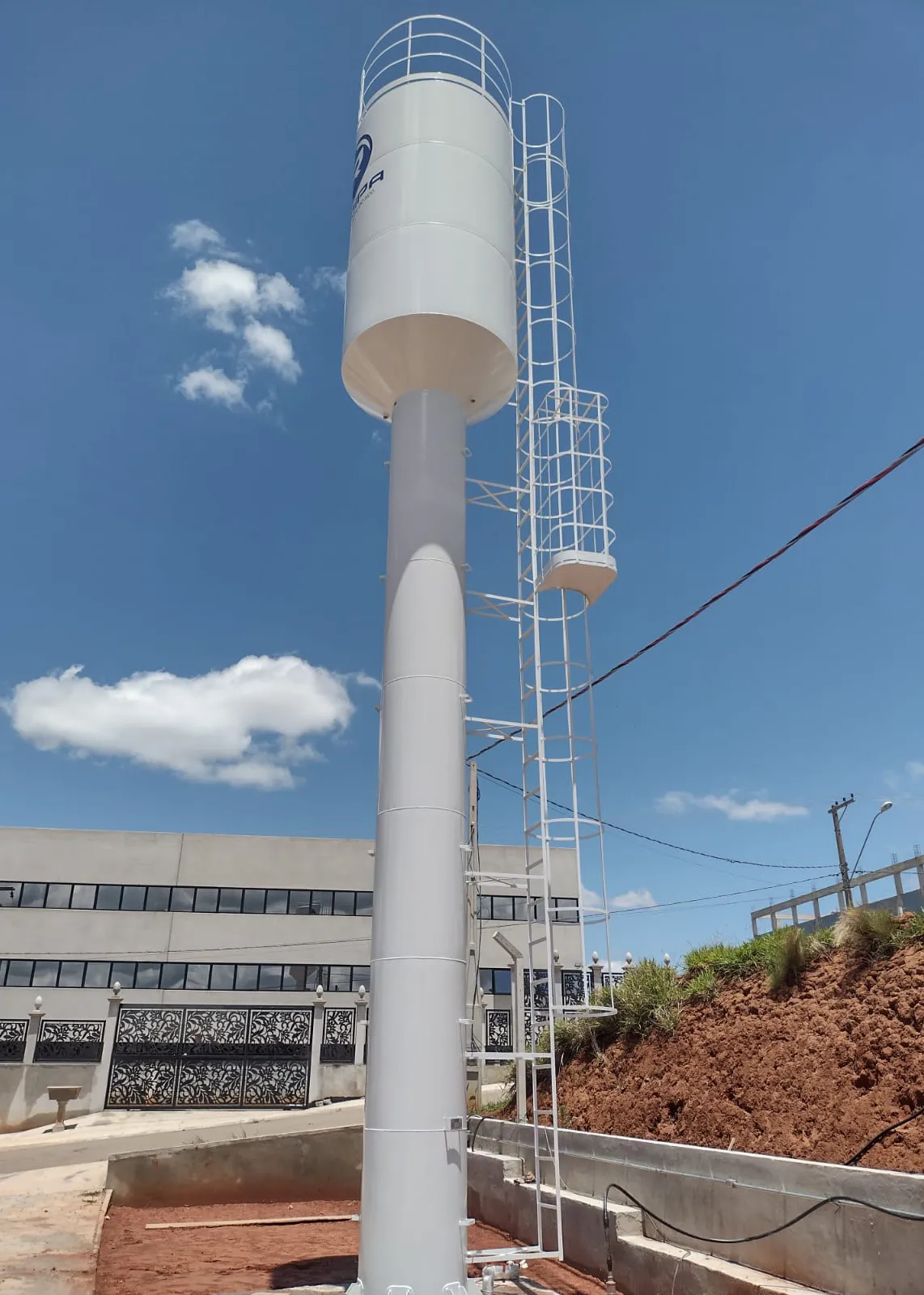Reservatório tipo Taça sem Água na Coluna