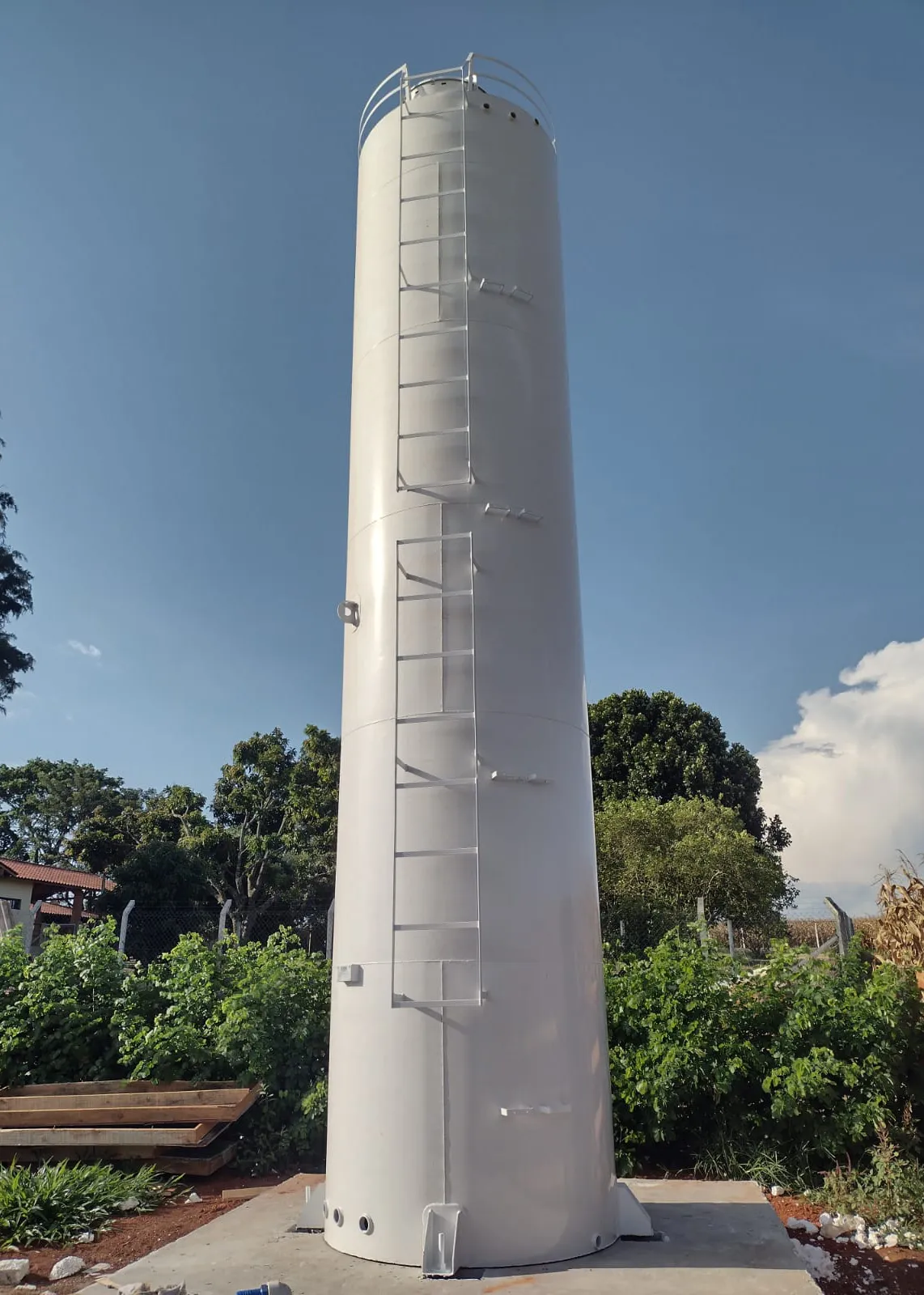 Reservatório Tubular Alto