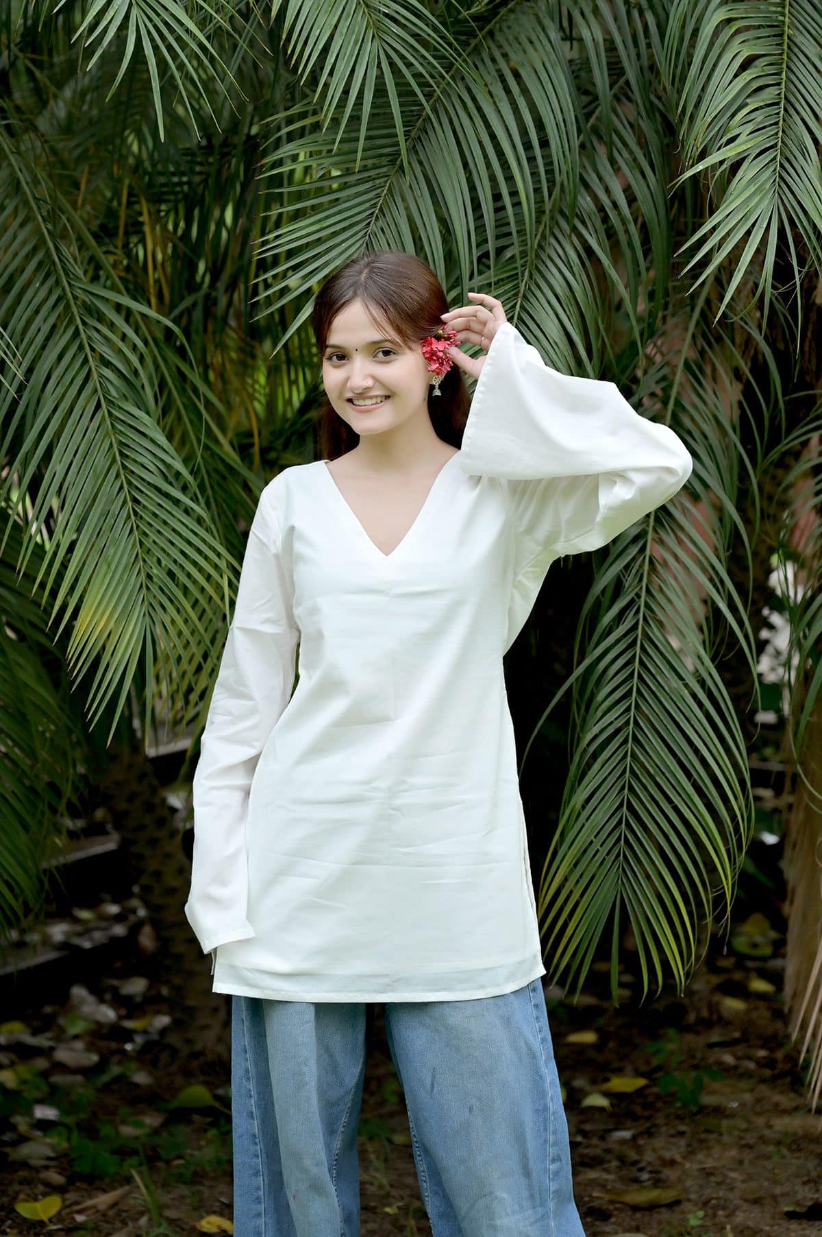 White Solid Bell Sleeve Short Kurti