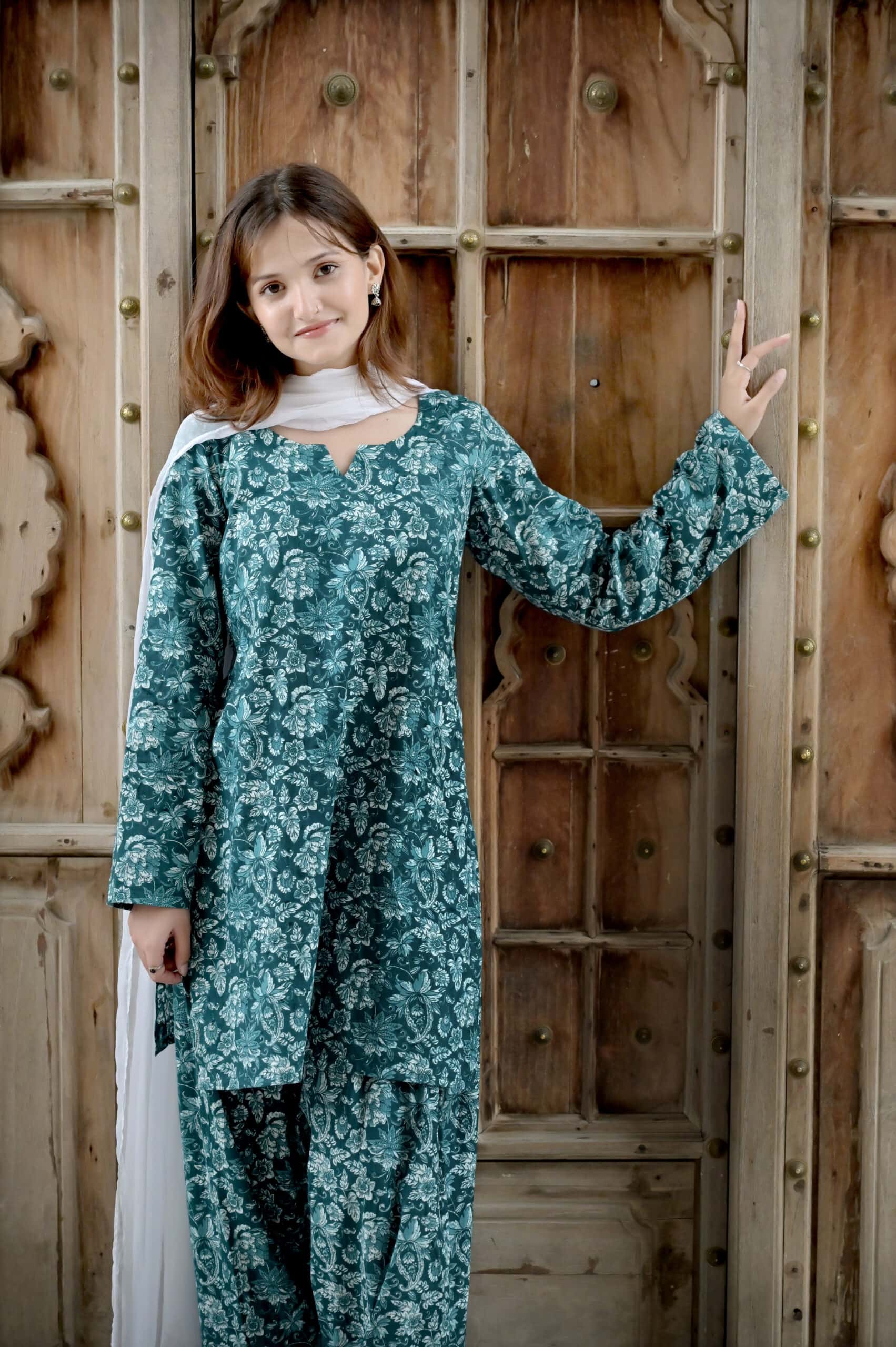 farsi suit
