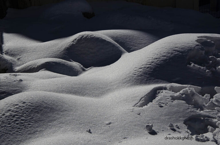 Snow dune
