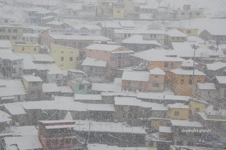 Snowfall in Badrinath town