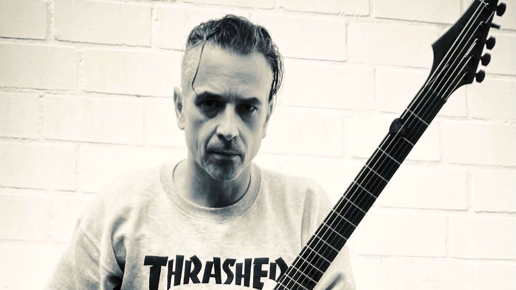 Marc Bräutigam The Very End Exumer Endorsement Solar Guitars