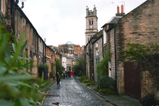 circus lane street in edinburgh