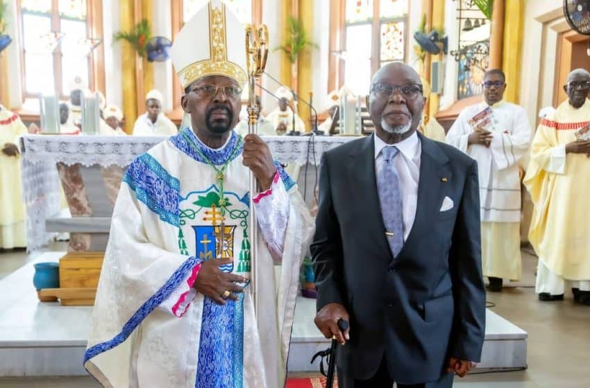  Le Chef de l’État assiste à la prise de possession canonique du nouvel Archevêque de Lomé