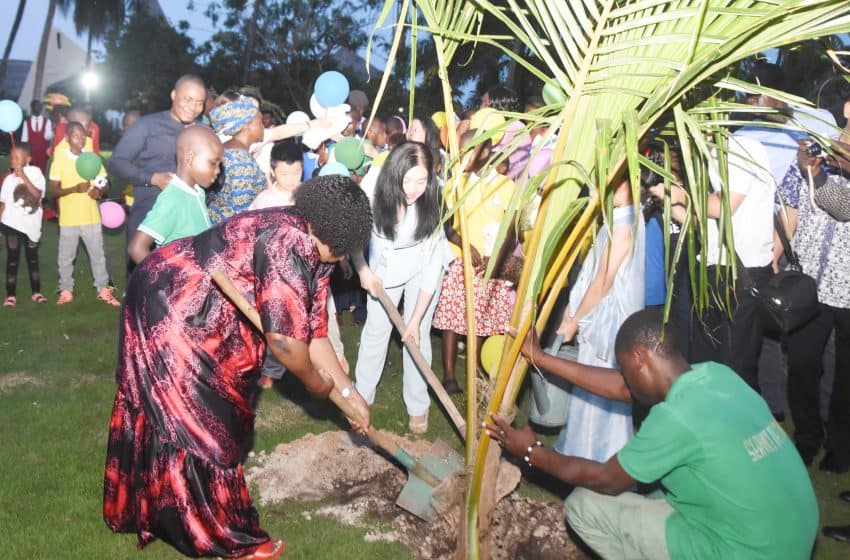  Journée de l’enfance : Une réception offerte à 100 enfants à Lomé par l’ambassade de Chine