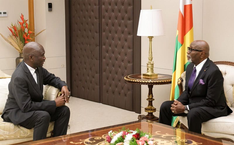  Jean-Lucien Kwassi Lanyo Savi de Tové reçoit les lettres de créance des ambassadeurs de Zambie, de Somalie et d’Angola