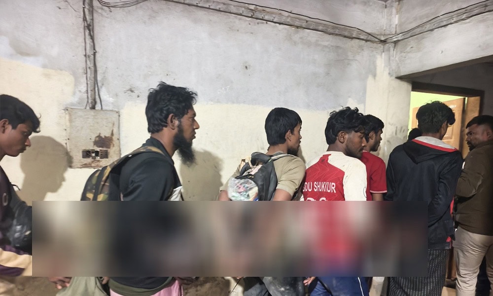 টেকনাফ সীমান্তে গুলিবিদ্ধ শিশুর অবস্থা আশঙ্কাজনক, আটক ৫৩