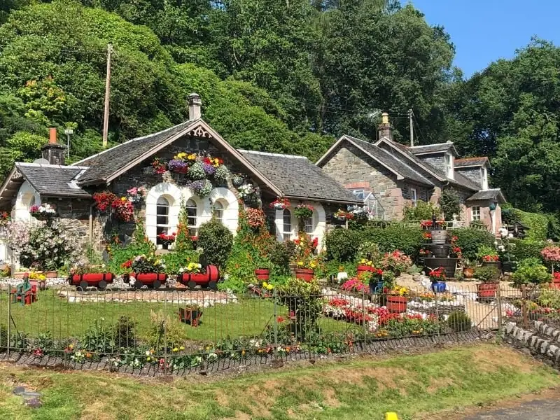 Luss Cottages