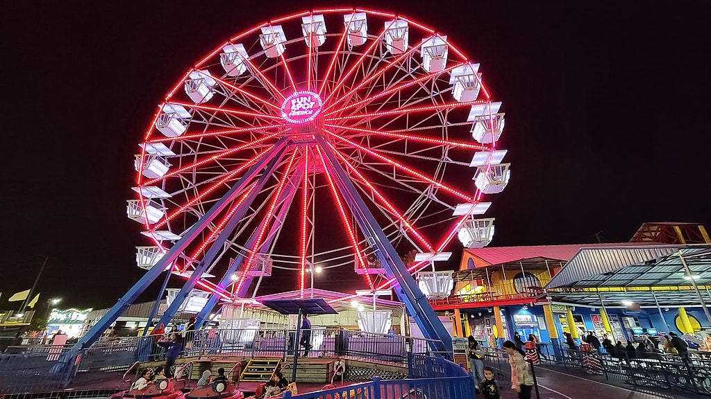 Ferris wheel at Fun Spot America Orlando