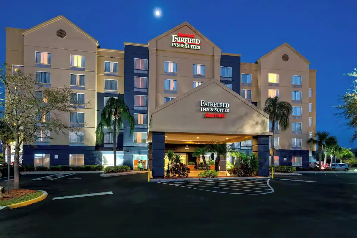 Fairfield Inn & Suites by Marriott - Marriott hotels near Universal Studios Orlando exterior