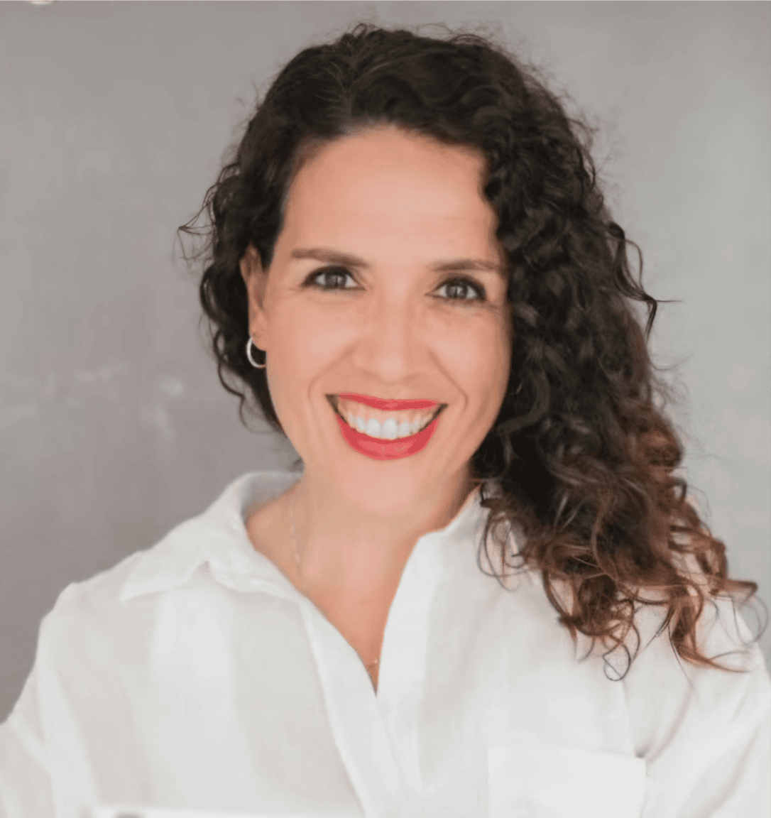 Miniatura de imagen de cara  de Sandra Fernández mirando a cámara
