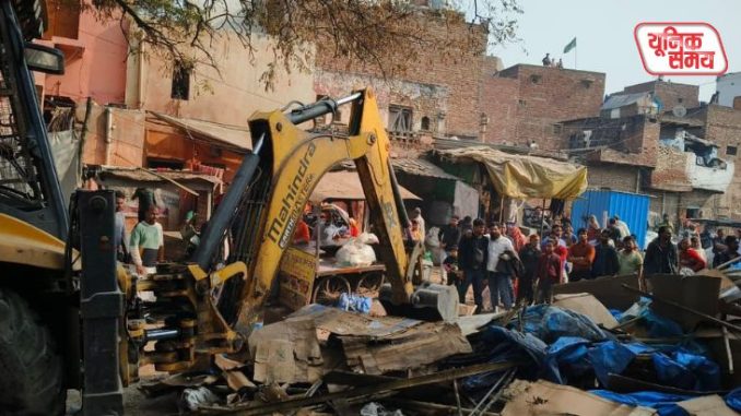 Illegal encroachments removed from the old railway crossing Illegal encroachments removed from the old railway crossing