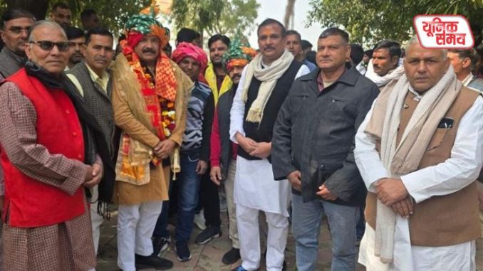 Newly elected office bearers of Mathura Bar Association