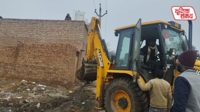 The Yogi government's bulldozer demolished illegal encroachments in Surir