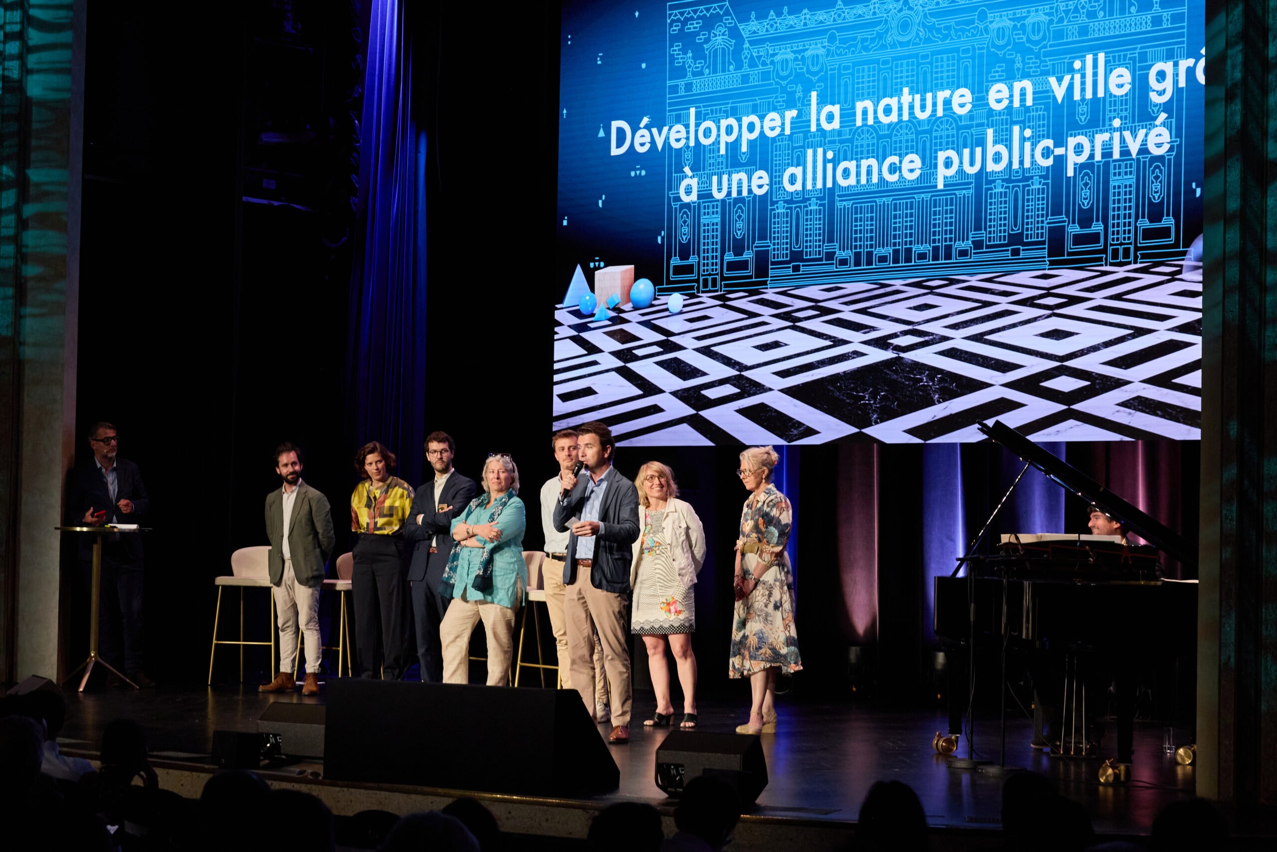  ACTION COLLECTIVE Image