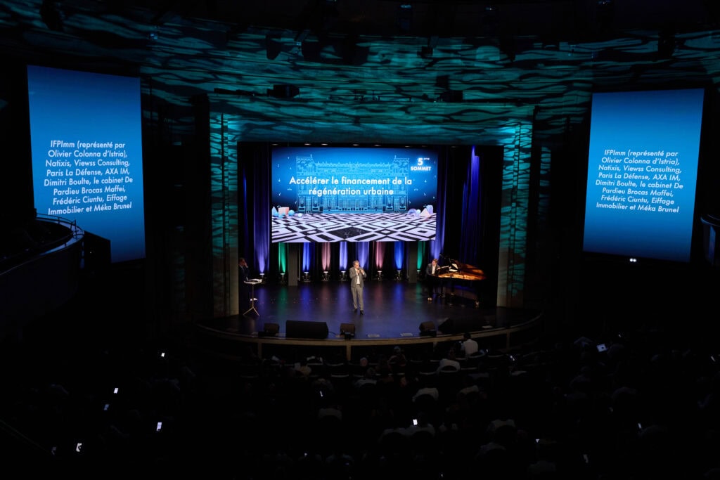 ACTION COLLECTIVE Image