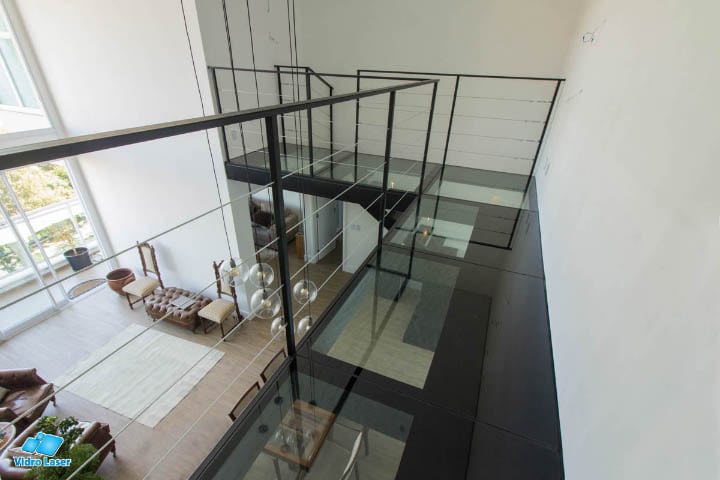 mezanino residencial de ferro e vidro
