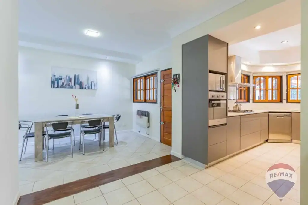 CASA EN VENTA EN CITY BELL 10