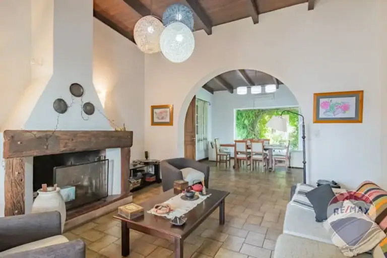 CASA EN TOLOSA EN VENTA 4