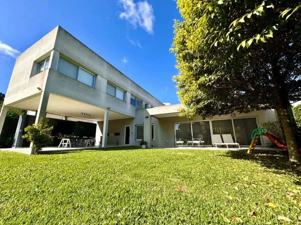CASA RN VENTA EN GONNET 6